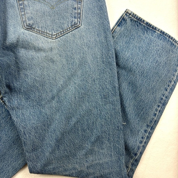Levis 501 Button Fly Med Wash Distressed Whiskered Straight Leg Jean Size 36/32 - Picture 11 of 15